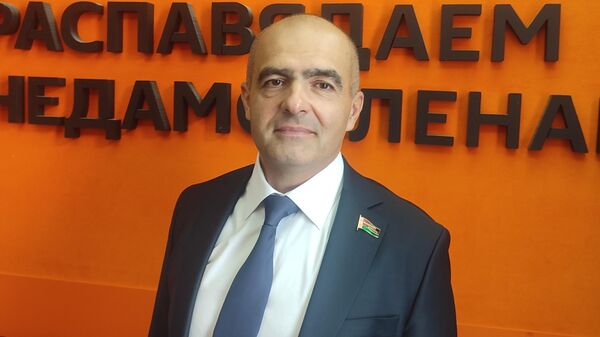 Расти и крепнуть: новогоднее поздравление от Олега Гайдукевича - Sputnik Беларусь