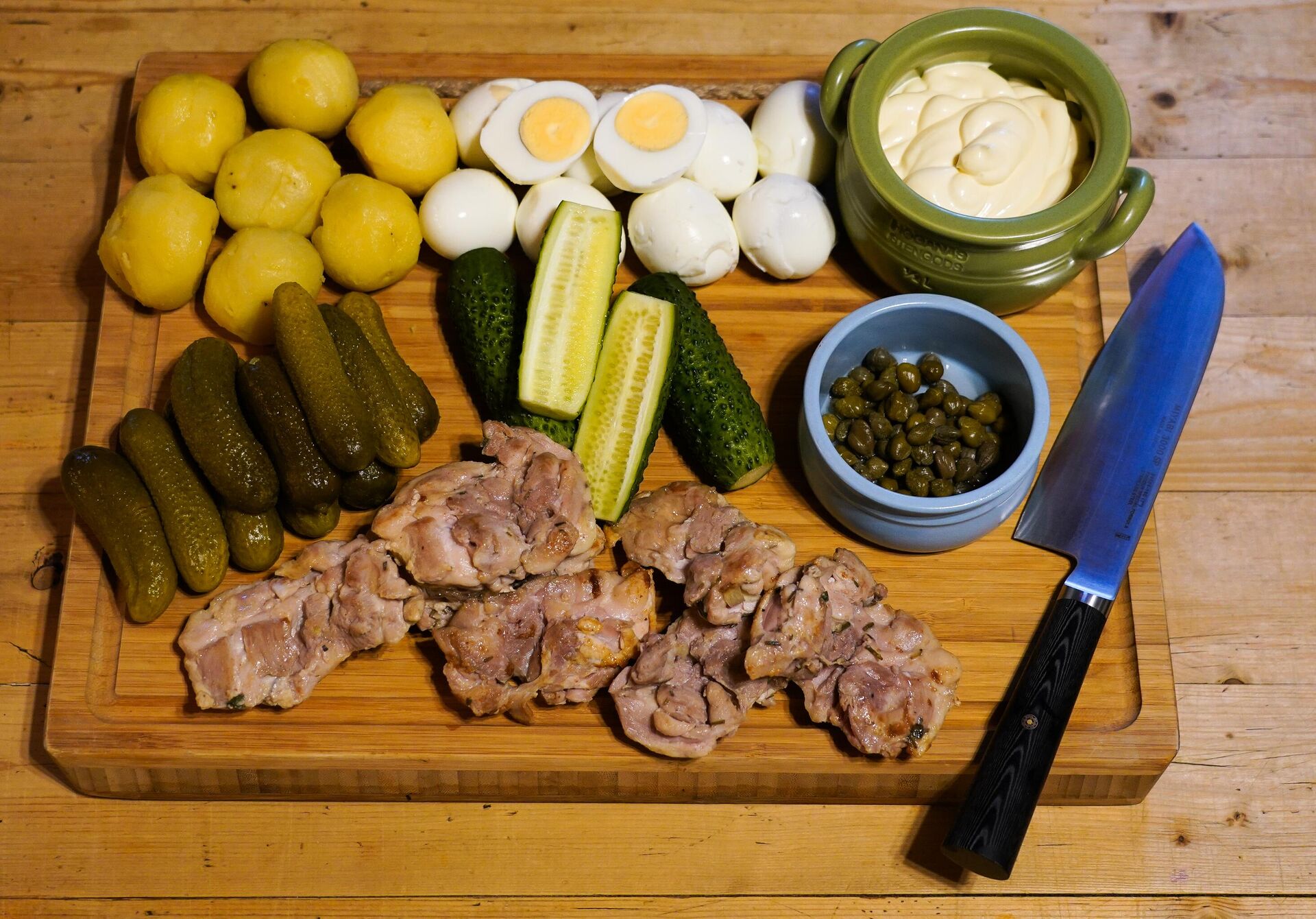 Ингредиенты для приготовления салата Оливье