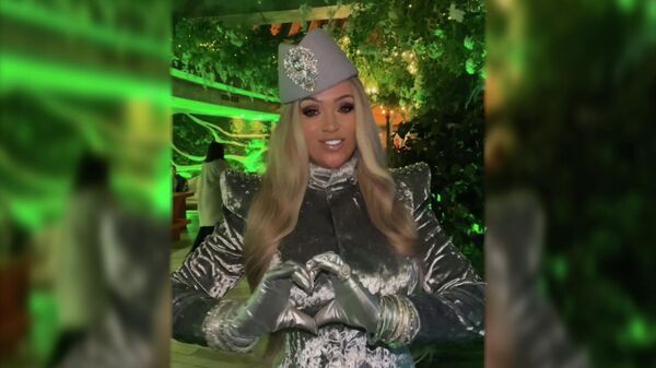 Пусть Новый год несется навстречу счастью: пожелание от певицы Светланы Агарвал  - Sputnik Беларусь