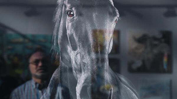 Экспонат ярмарки современного искусства Art Russia в Гостином дворе в Москве Экспонат ярмарки современного искусства Art Russia в Гостином дворе в Москве - Sputnik Беларусь