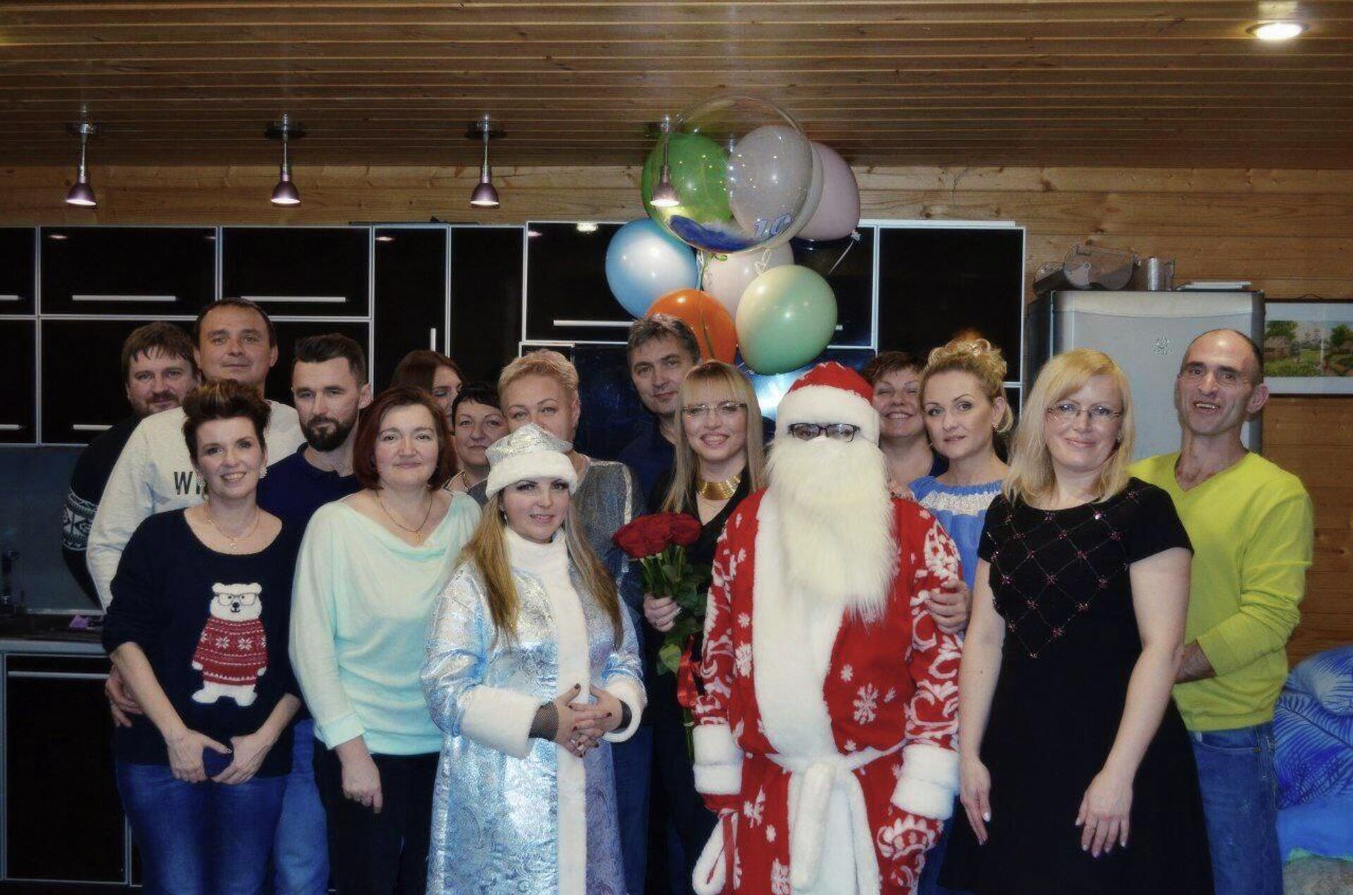 Елена из Витебска несколько лет играет роль Снегурочки на городских мероприятиях, детских утренниках и корпоративах.