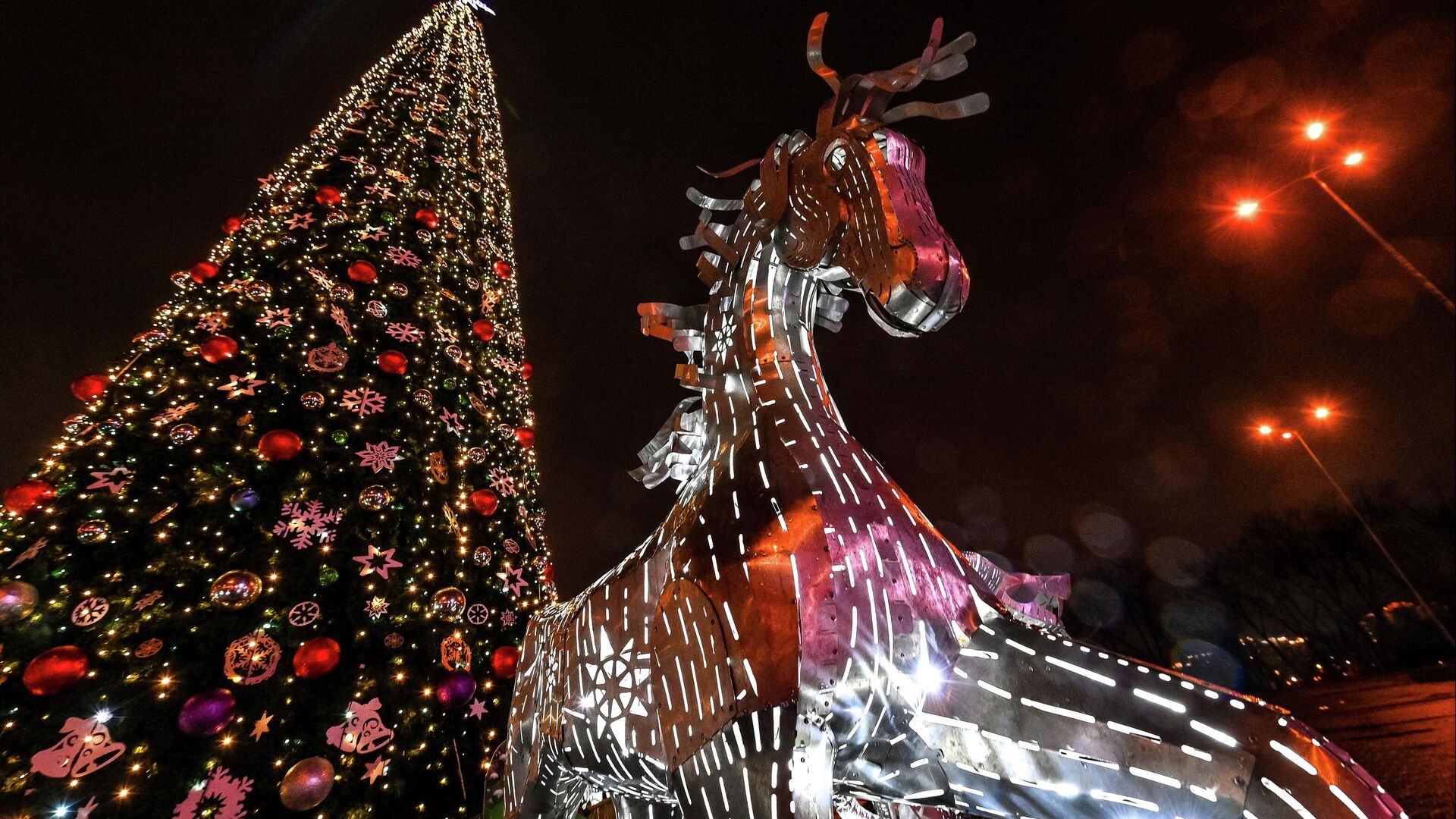 Новогоднее украшение Минска - Sputnik Беларусь, 1920, 01.01.2026