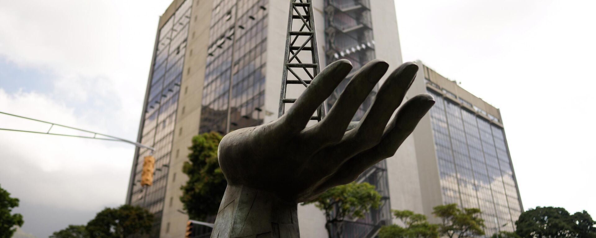 Офіс венесуэльскай нафтавай кампаніі PDVSA у Каракасе - Sputnik Беларусь, 1920, 03.01.2026