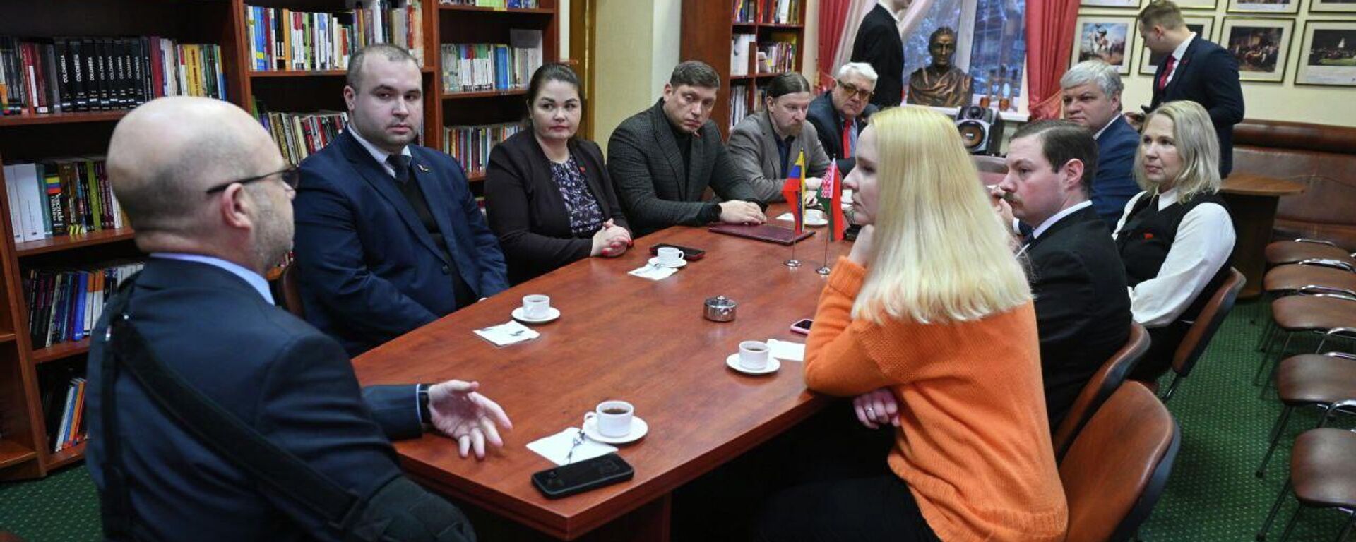 Сустрэча ў пасольстве Венесуэлы ў Беларусі - Sputnik Беларусь, 1920, 06.01.2026