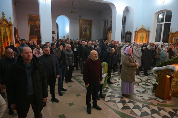 Рождественская служба в Храме Вознесения Господня в Фаниполе - Sputnik Беларусь