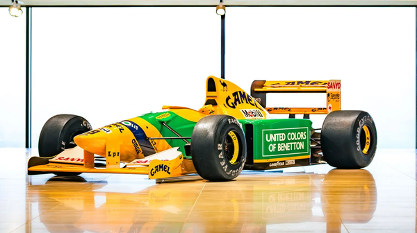 Болид Benetton, на котором Шумахер одержал первую победу - Sputnik Беларусь