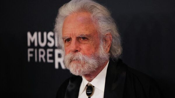 Боб Вейр на церемонии Грэмми в феврале 2025 года - Sputnik Беларусь