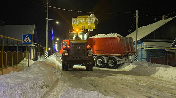 На Минщине продолжаются работы по ликвидации последствий снежного циклона  - Sputnik Беларусь