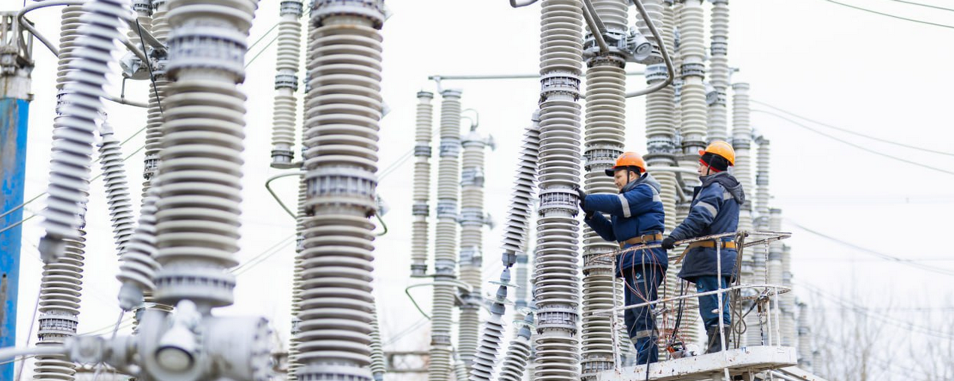 Энергетыкі кантралююць працу аб'ектаў электрасеткавага комплексу - Sputnik Беларусь, 1920, 12.01.2026