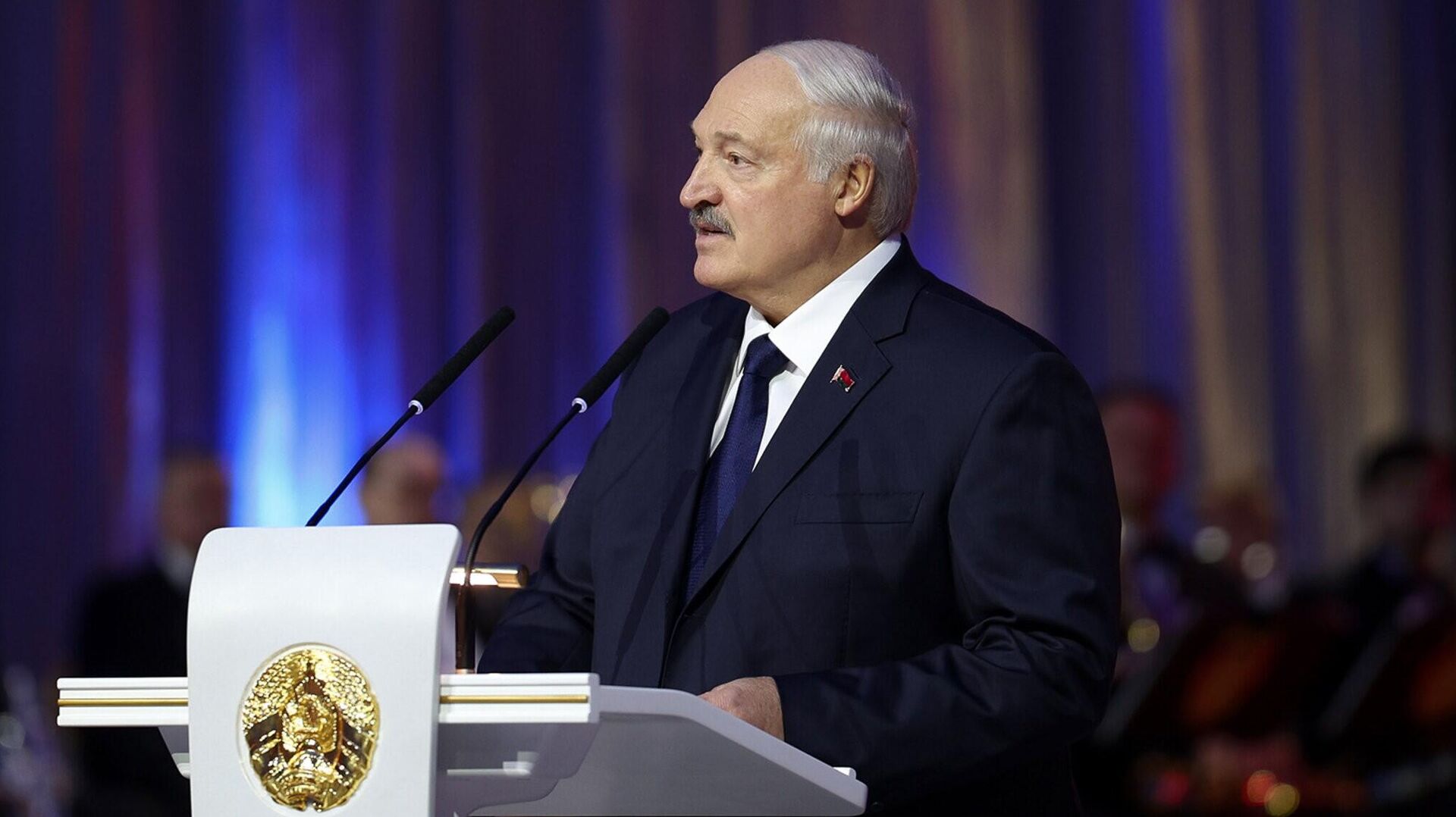 Лукашенко: не знаю, в какую сторону повернется этот ошалевший мир