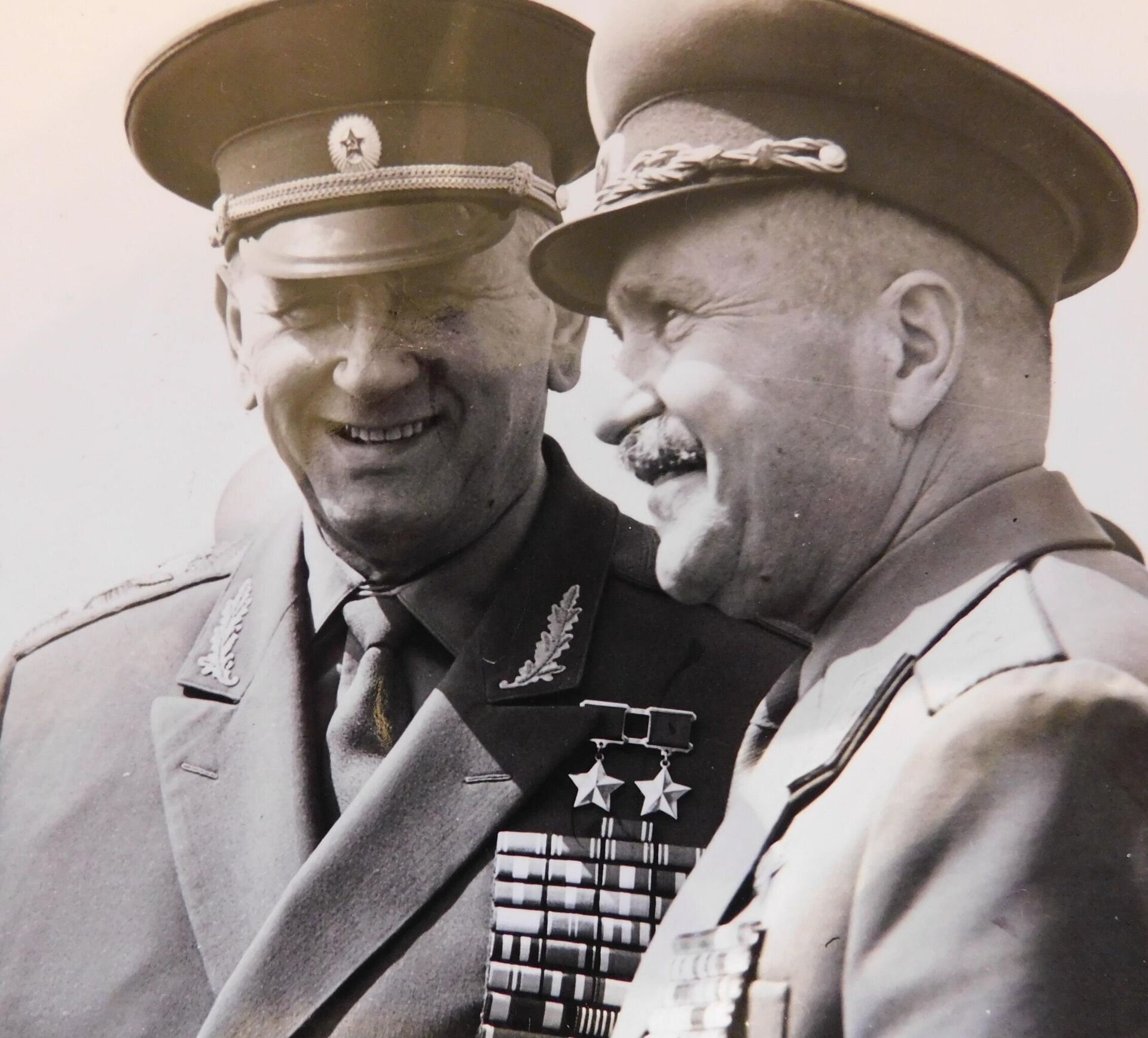 Приятельская встреча руководящего состава армий СССР и Болгарии - Sputnik Беларусь, 1920, 14.01.2026