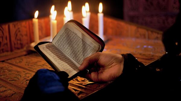 Молитвенная церемония по усопшим в Индии, фото для иллюстрации - Sputnik Беларусь