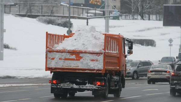 Уборка снега в Минске - Sputnik Беларусь