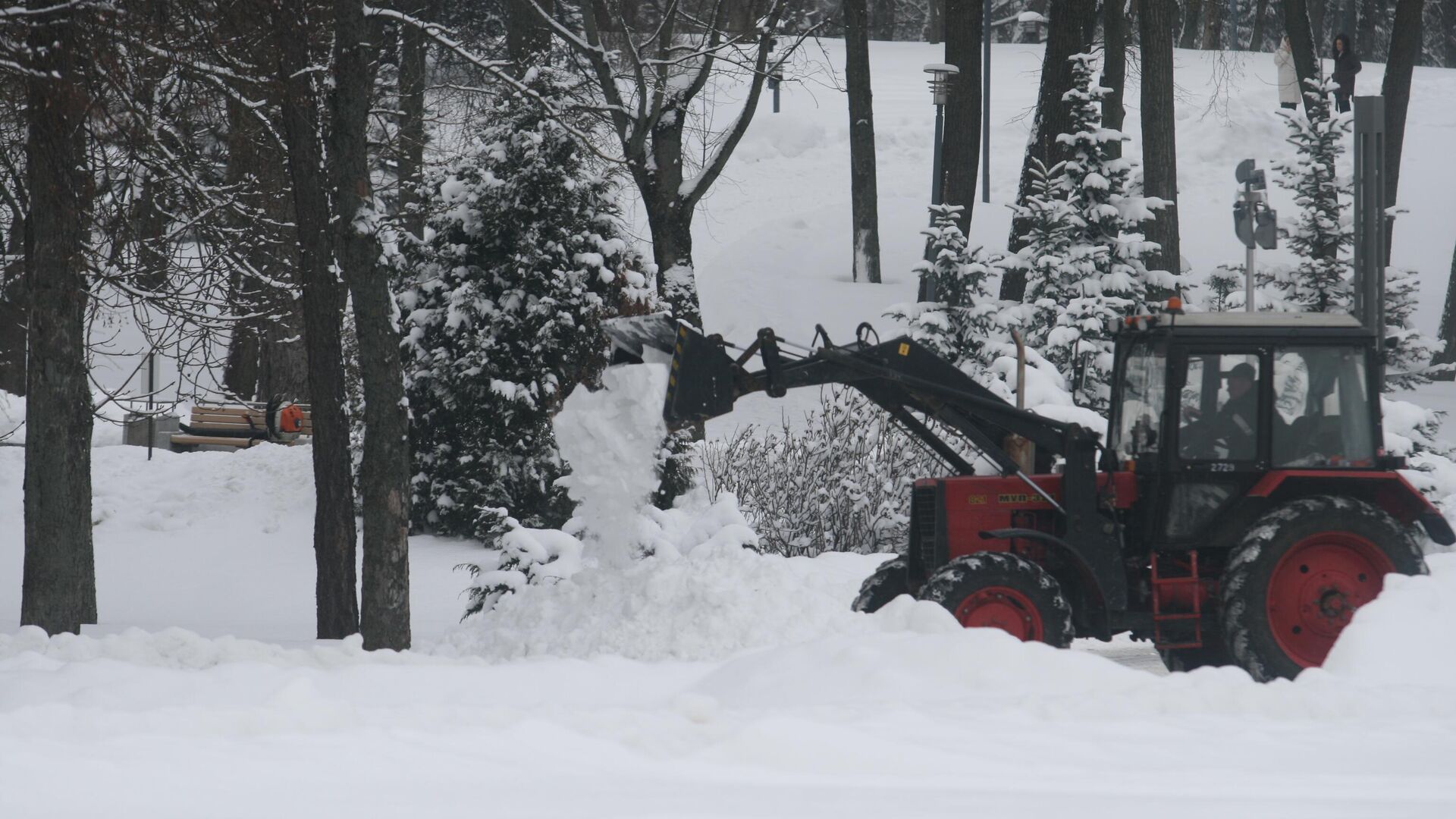 Минское ЖКХ: коммунальщики были готовы к циклону «Улли» Минское ЖКХ: коммунальщики были готовы к циклону «Улли»
