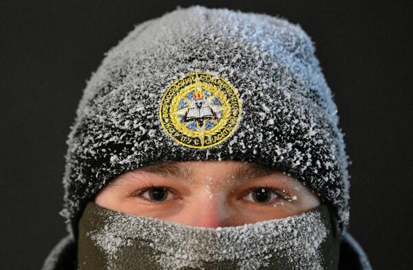 пасатель во время крещенских купаний в Красноярске - Sputnik Беларусь