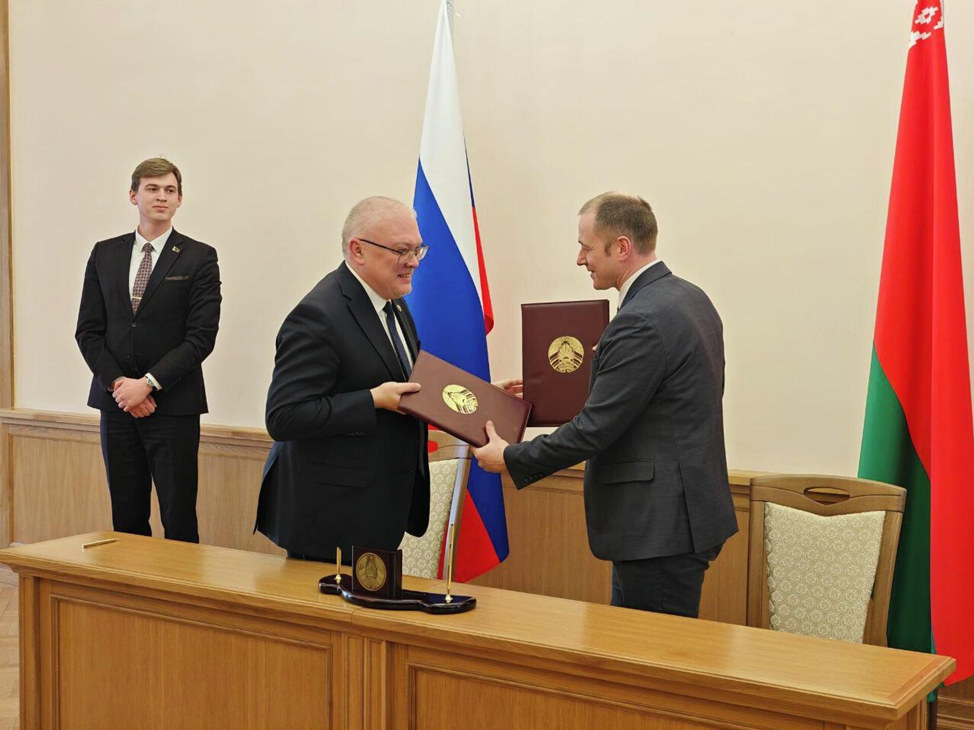 Визит губернатора Кировской области Александра Соколова в министерство энергетики Беларуси - Sputnik Беларусь, 1920, 21.01.2026