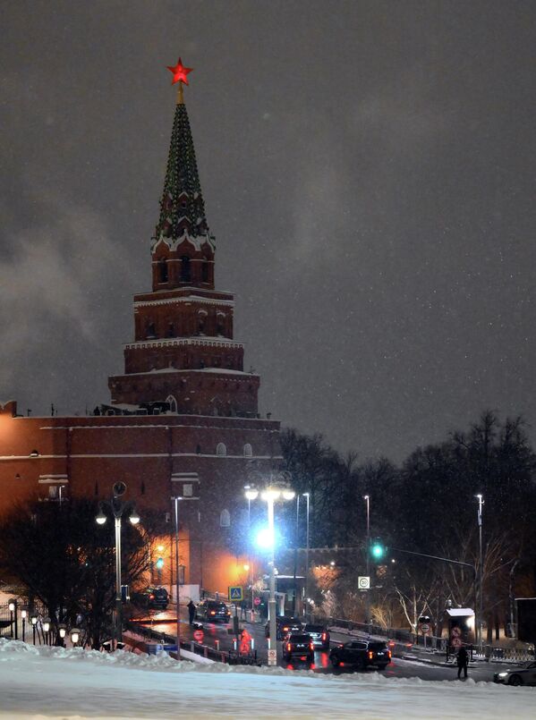 Кортеж специального посланника президента США Стивена Уиткоффа въезжает на территорию Московского Кремля.  - Sputnik Беларусь