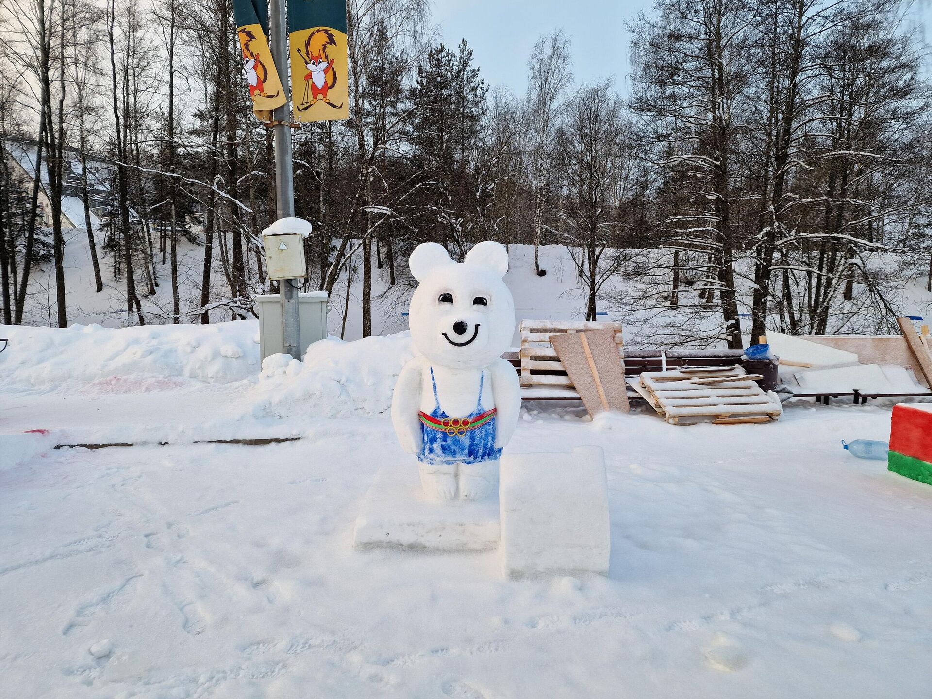 Скульптуры из снега в Раубичах - Sputnik Беларусь, 1920, 23.01.2026