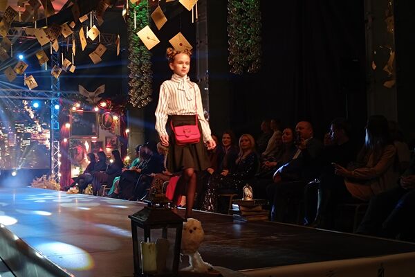 Рождественский бал: модная сказка объединила моделей из Беларуси и России - Sputnik Беларусь