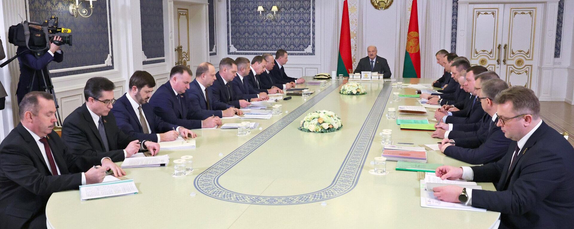 Прэзідэнт Беларусі Аляксандр Лукашэнка падчас нарады па пытаннях развіцця супрацоўніцтва з КНР - Sputnik Беларусь, 1920, 27.01.2026