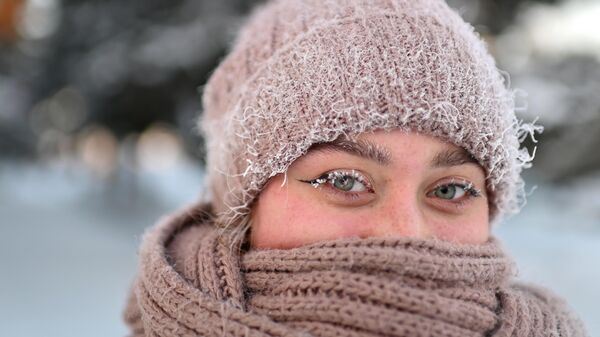 Девушка во время мороза - Sputnik Беларусь