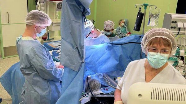 Операционная в РНПЦ Кардиология  - Sputnik Беларусь
