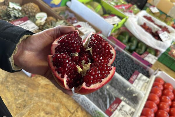 Спелый гранат - Sputnik Беларусь