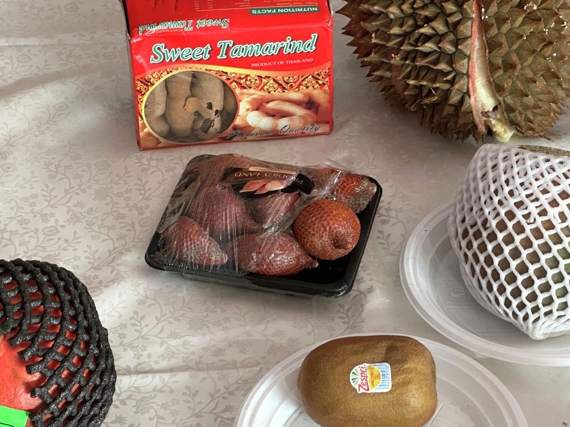 Таборы, экзотические фрукты - Sputnik Беларусь, 1920, 05.02.2026