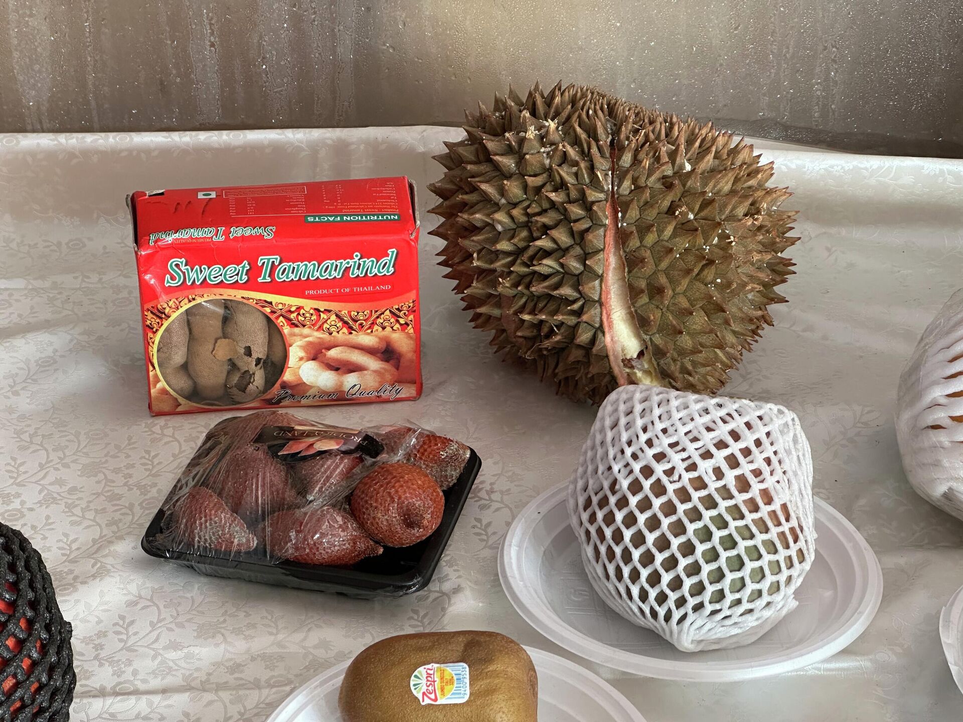 Таборы, экзотические фрукты - Sputnik Беларусь, 1920, 05.02.2026