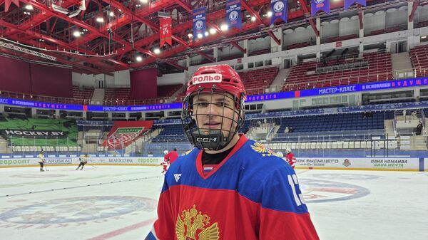 Российский хоккеист Иван Коваленко - Sputnik Беларусь