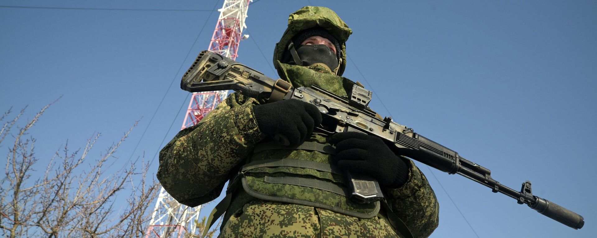 Боевая работа связистов группировки войск Запад в ЛНР - Sputnik Беларусь, 1920, 24.02.2026