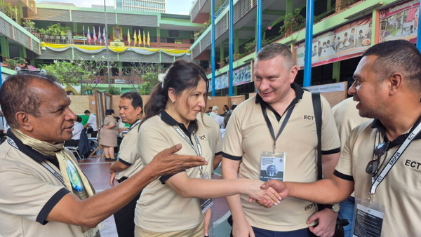 Белорусские наблюдатели посещают избирательные участки в Бангкоке - Sputnik Беларусь