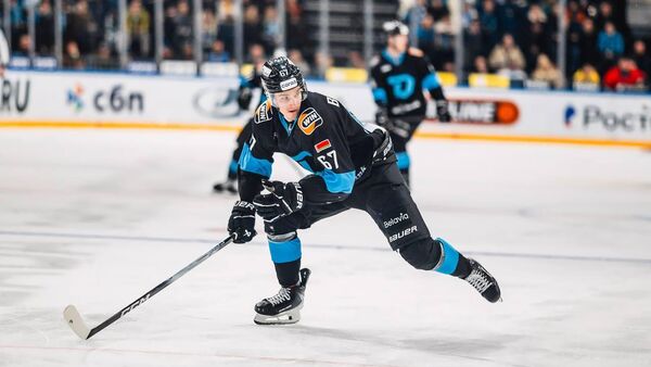 Игрок ХК Динамо-Минск - Sputnik Беларусь