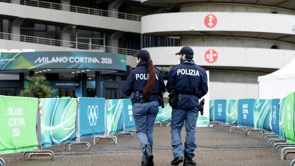Итальянские полицейские на Олимпийских играх - Sputnik Беларусь