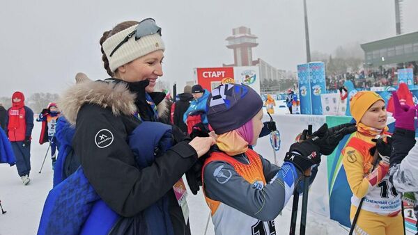 Дарья Домрачева с дочерью Ксенией - Sputnik Беларусь
