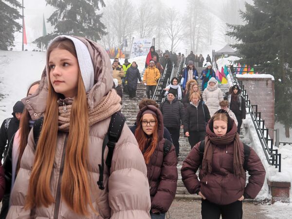 Соревнования Снежный снайпер - Sputnik Беларусь