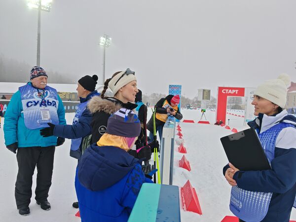 Чатырохразовая алімпійская чэмпіёнка Дар’я Домрачава з дачкой Ксеніяй. - Sputnik Беларусь