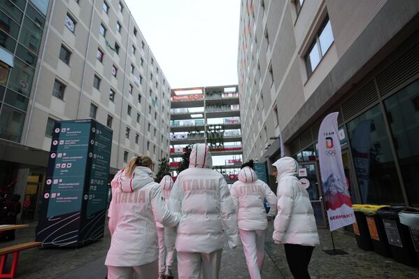 В Олимпийской деревне за три дня закончились все подготовленные организаторами запасы бесплатных презервативов (всего около 10 тысяч штук).Директор по коммуникациям МОК Марк Адамс связал возникший дефицит с празднованием Дня святого Валентина.  - Sputnik Беларусь