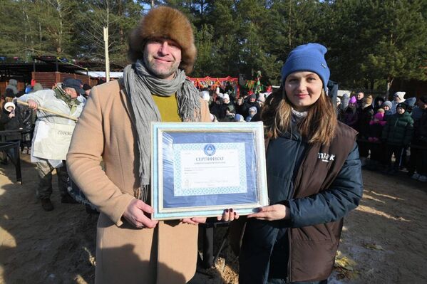 Блин-рекордсмен испекли в Барановичах на Масленицу  - Sputnik Беларусь