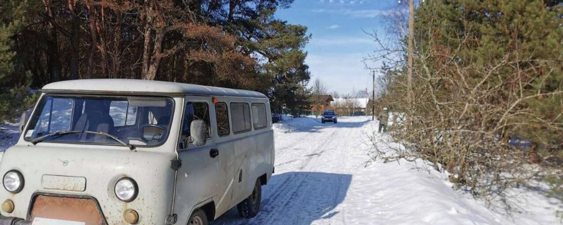 Девятилетний мальчик на тюбинге попал под УАЗ в Минской области  - Sputnik Беларусь, 1920, 21.02.2026