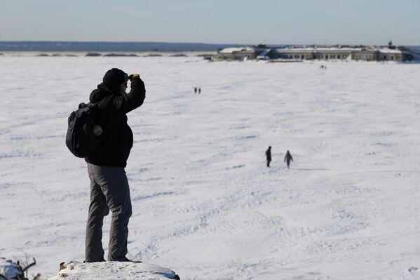 Замерзший Финский залив в Санкт-Петербурге.  - Sputnik Беларусь