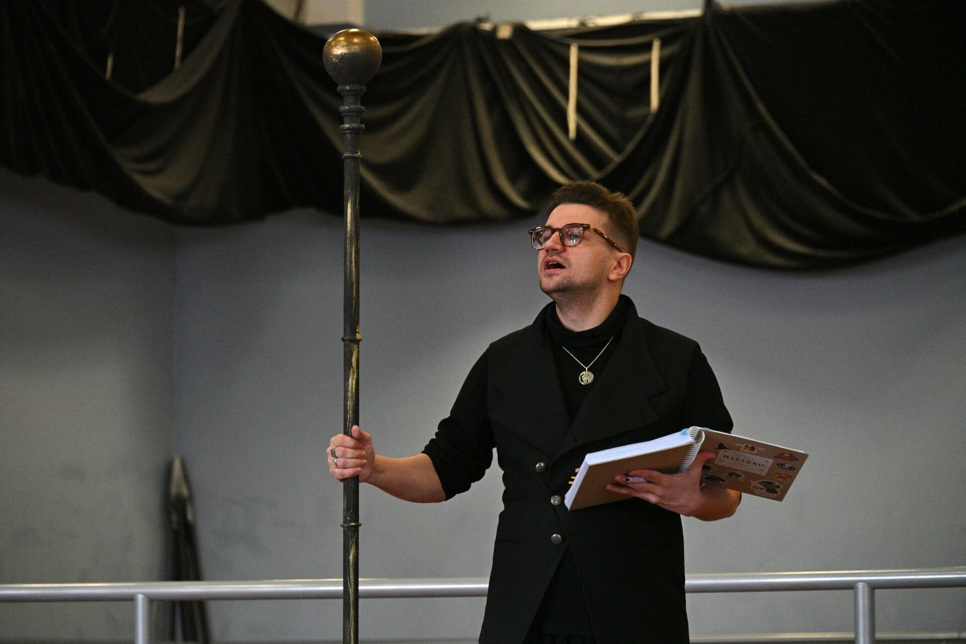 Ассистент режиссера-постановщика оперы Набукко Георгий Шилов (Россия) - Sputnik Беларусь, 1920, 25.02.2026