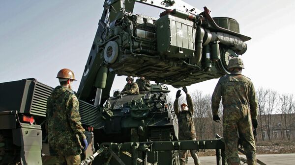 Двигатель танка Leopard, архивное фото - Sputnik Беларусь