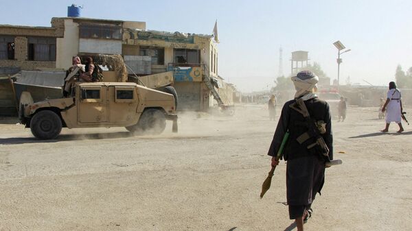 Боевики афганского движения Талибан патрулируют территорию вблизи афгано-пакистанской границы - Sputnik Беларусь