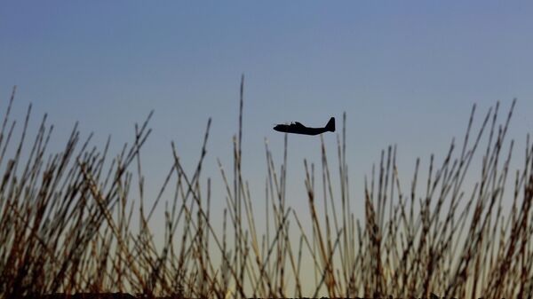 Военный самолет взлетает с авиабазы - Sputnik Беларусь