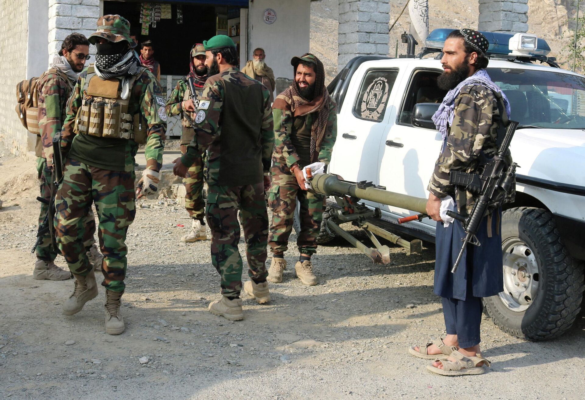 Талибы недалеко от афганской границы