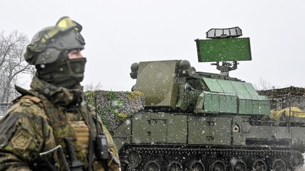 Боевое дежурство расчета ЗРК Тор группировки войск Запад на Харьковском направлении - Sputnik Беларусь