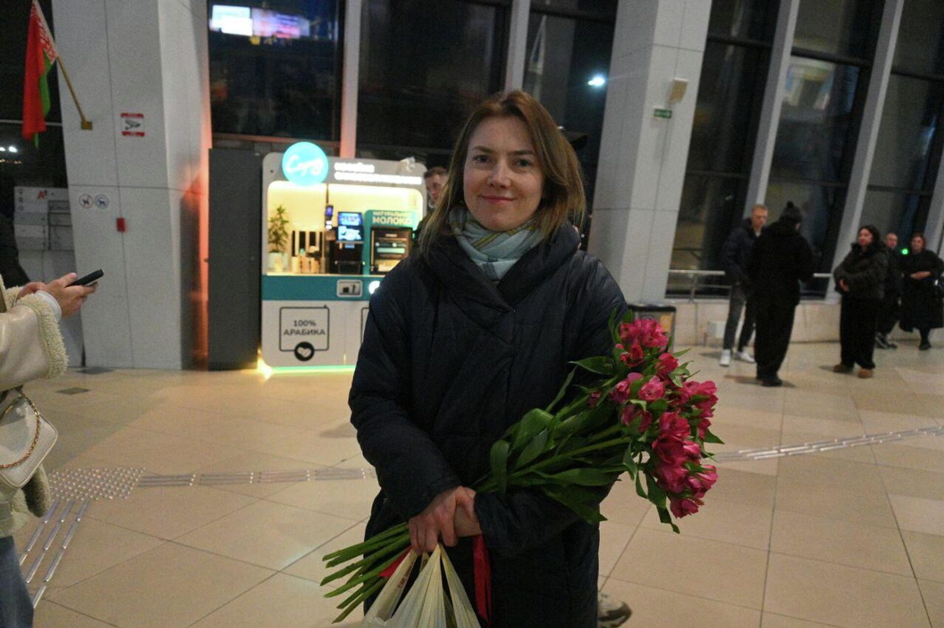 Пассажиры вывозного рейса Белавиа из Дубая - Sputnik Беларусь, 1920, 04.03.2026