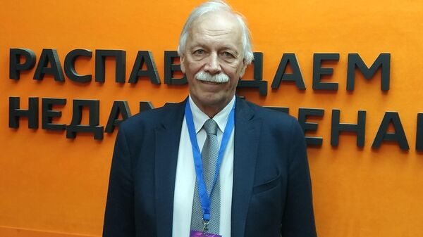 Кретов: атака на Иран — отчаянная попытка Трампа сохранить капитализм - Sputnik Беларусь