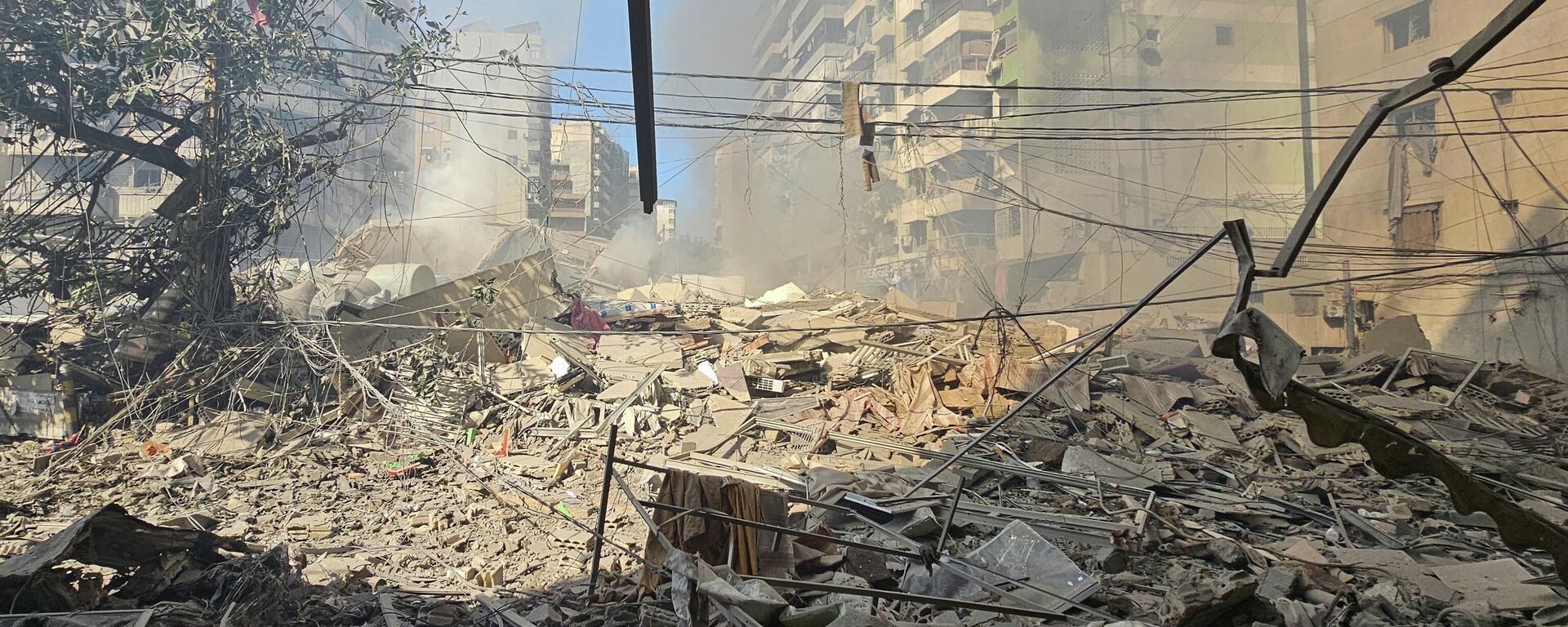 Обломки на месте израильского авиаудара по пригороду Бейрута (Ливан) - Sputnik Беларусь, 1920, 30.03.2026